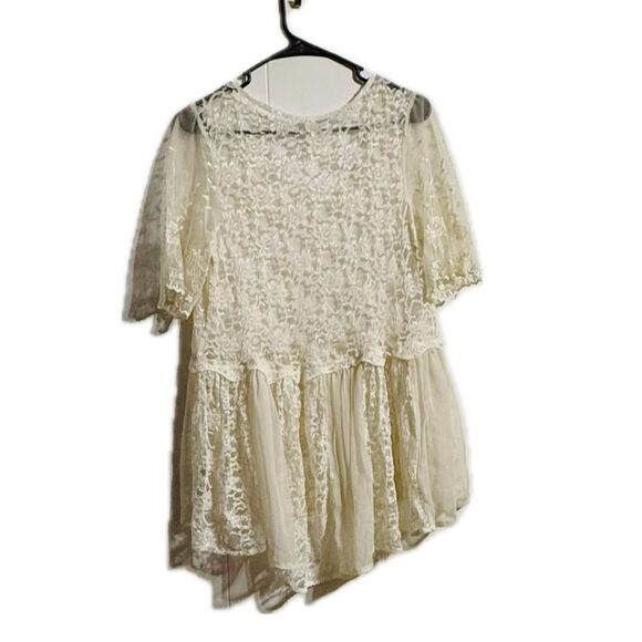 Free people women’s size large flutter sleeve tunic/blouse, cream color - Picture 2 of 4